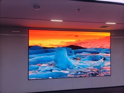 P2 vs. P2.5 LED: Which Pixel Pitch Fits Your 100㎡ Conference Hall?
